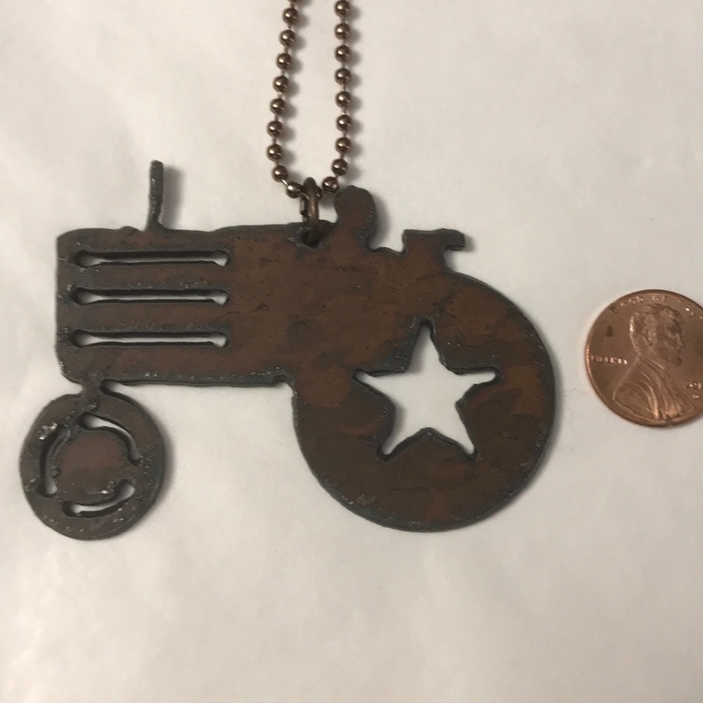 What do you see ? Tractor or Gun?